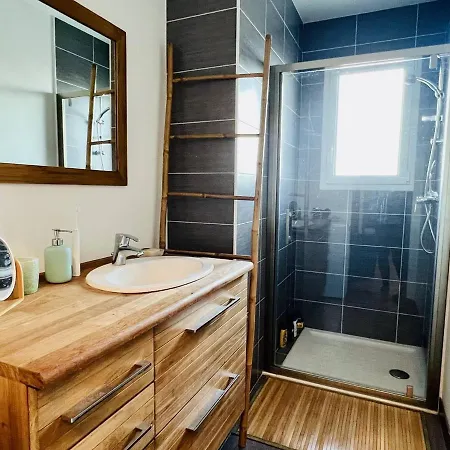 Tatil Evi Maison Familiale Au Coeur D'hasparren, 2 Chambres, 2 Salles D'eau, Jardin Cloture, Animaux Acceptes - Fr-1-495-131