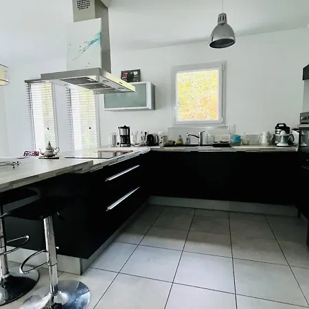 Maison Familiale Au Coeur D'hasparren, 2 Chambres, 2 Salles D'eau, Jardin Cloture, Animaux Acceptes - Fr-1-495-131 Hasparren